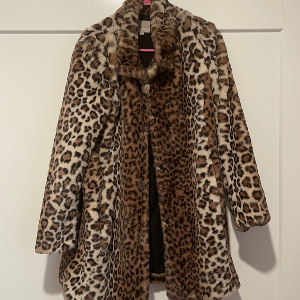 Loft medium leopard fur coat
